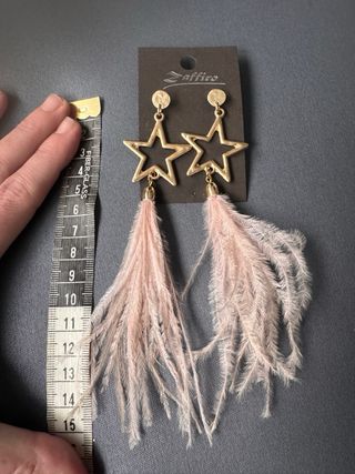 Pendientes estrella con plumas rosa y oro
