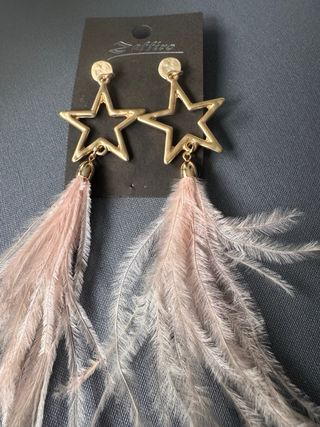 Pendientes estrella con plumas rosa y oro