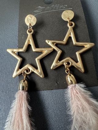 Pendientes estrella con plumas rosa y oro