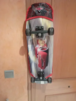 Monopatín Disney Cars con bolsa