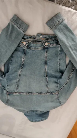 Cazadora vaquera niña como nueva