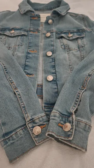 Cazadora vaquera niña como nueva