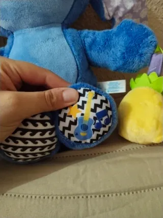 Peluche Musical Stitch Disney Bebé Clementoni