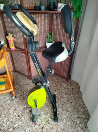 Bicicleta Estática EVO COMPACT