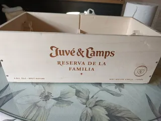 Caja Juvé & Camps Reserva de la Familia
