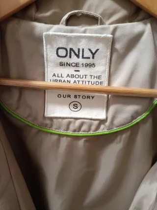 Chaqueta Only beige mujer