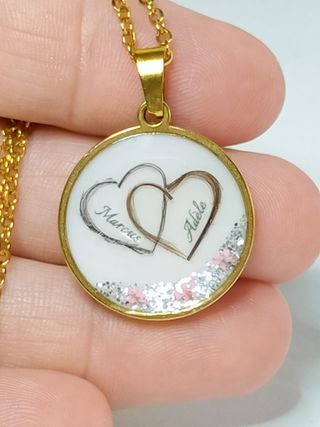 Colgante con leche materna, cabello y su nombre