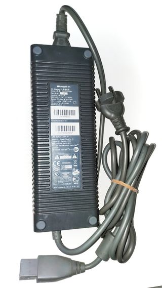 FUENTE DE ALIMENTACIÓN XBOX 360