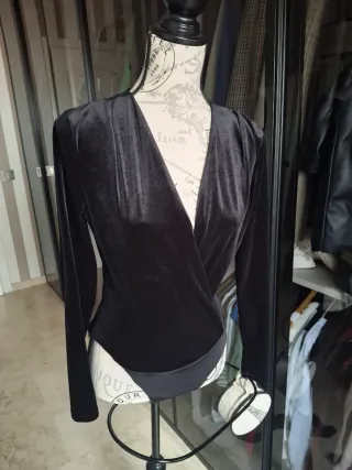 Body Terciopelo Mango Talla XL