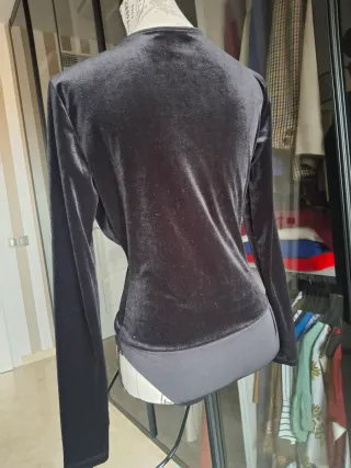 Body Terciopelo Mango Talla XL