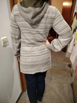 Jersey de lactancia rayas grises y blancas