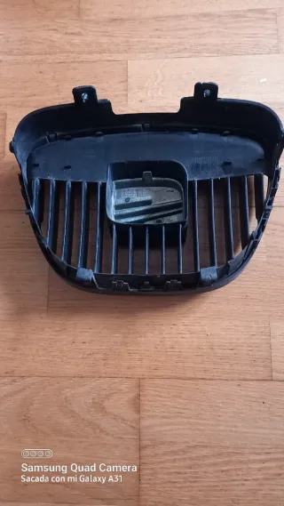 Rejilla central Seat Ibiza 6L