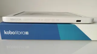 Kobo Libra 2 eReader Bianco + Custodia