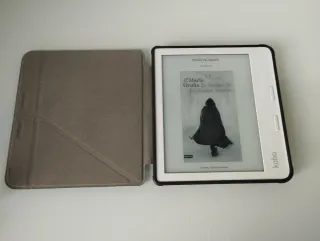 Kobo Libra 2 eReader Bianco + Custodia