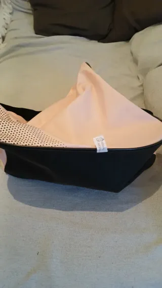 Patines Talla 37 + Protecciones + Casco + Bolsa