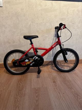 Bicicleta infantil Btwin roja