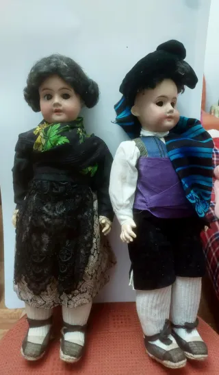 Lote di bambole antiche