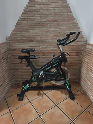 Bicicleta Cecotec 3 años poco uso