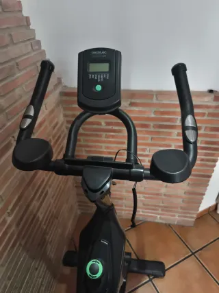 Bicicleta Cecotec 3 años poco uso