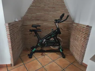 Bicicleta Cecotec 3 años poco uso