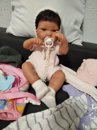 Muñeca Antonio Juan con Ropa y Accesorios