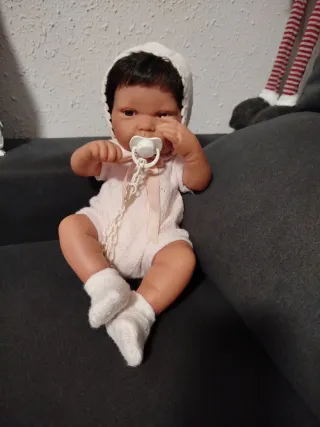 Muñeca Antonio Juan con Ropa y Accesorios