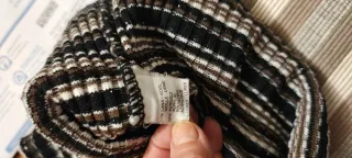 Sottogiacca a collo alto a righe