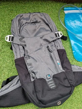 Zaino MTB con idratazione BTWIN