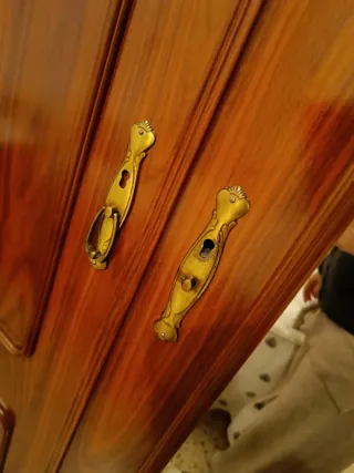 Conjunto de muebles de madera de dormitorio