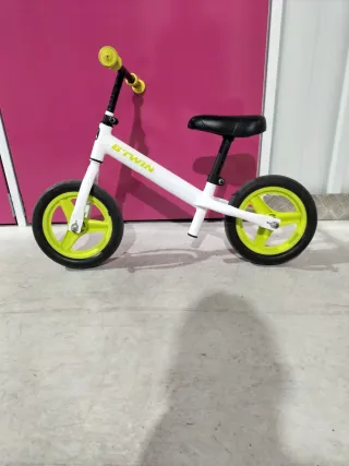 Bicicleta correpasillos infantil