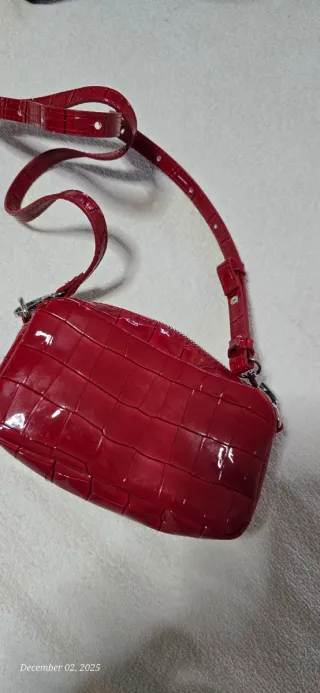 Bolsos negros y rosa Tengo mucho bolsa dese 5€