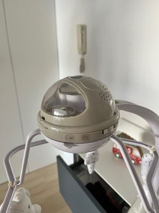 Móvil musical para cuna