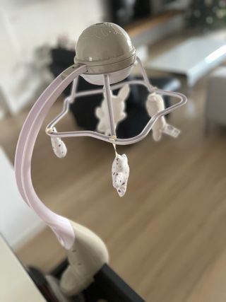 Móvil musical para cuna