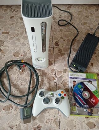 Xbox 360 Bianca con Controller e Giochi
