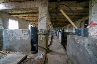 Finca rústica con construcciones agrícolas