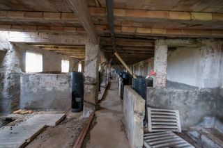 Finca rústica con construcciones agrícolas