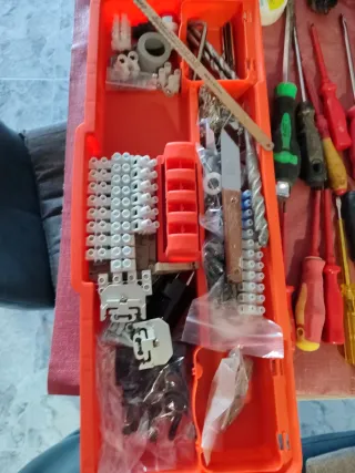 Caja de herramientas y accesorios