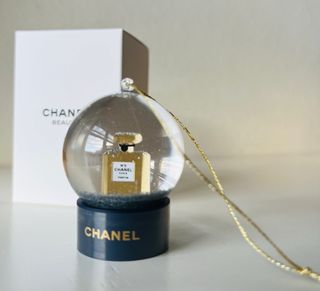Chanel Beauté Snow Globe Natale 2025