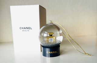 Chanel Beauté Snow Globe Natale 2025