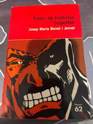 Taller de fantasia. Supertot