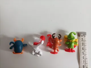 4 figuras Navidad Sorpresa Huevo Kinder