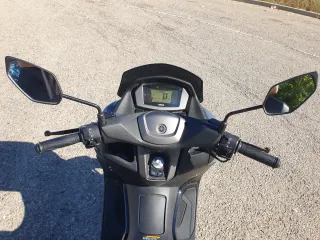 Yamaha NMAX 125