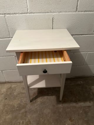 Mesita de noche Ikea HEMNES blanca