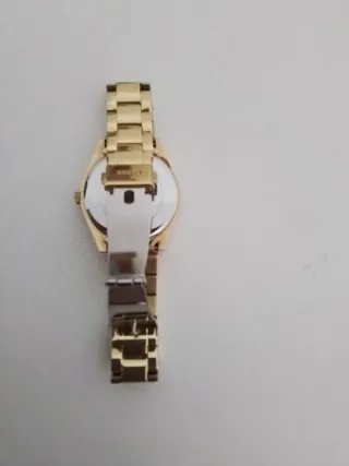 Reloj Guess Mujer Negro y Dorado