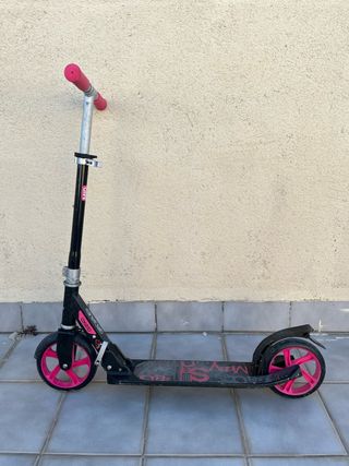 Patinete Oxelo rosa y negro