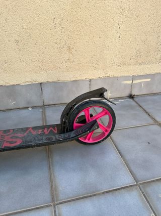 Patinete Oxelo rosa y negro