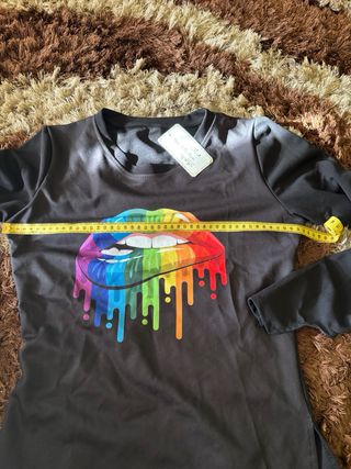 Camiseta mujer labios arcoíris