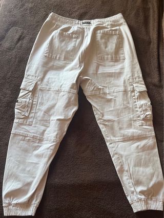 Pantalón cargo jogger Bershka