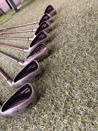 Set de palos de golf con bolsa