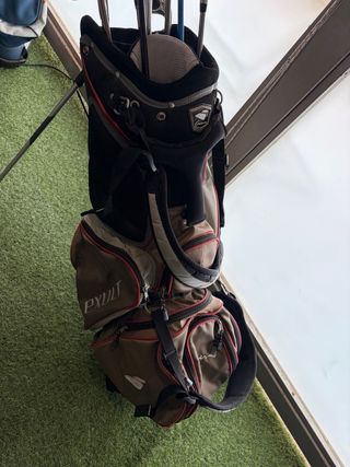 Set de palos de golf con bolsa